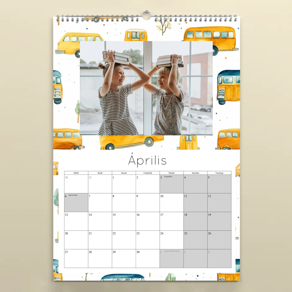 Egyedi fényképes falinaptár tanároknak 2026 - jegyzetelős