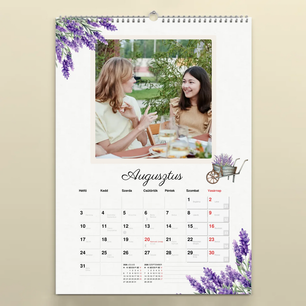 Egyedi fényképes falinaptár névnapokkal 2026 levendula