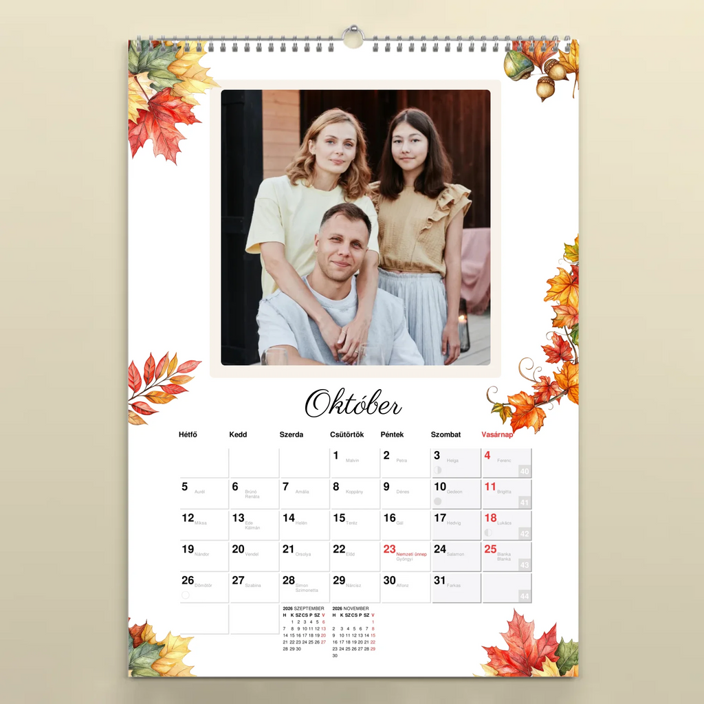 Egyedi fényképes falinaptár névnapokkal 2026 négyzetes képekkel