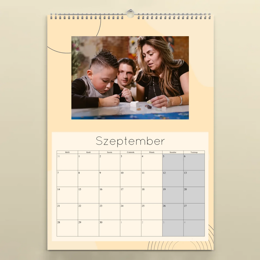 szeptember