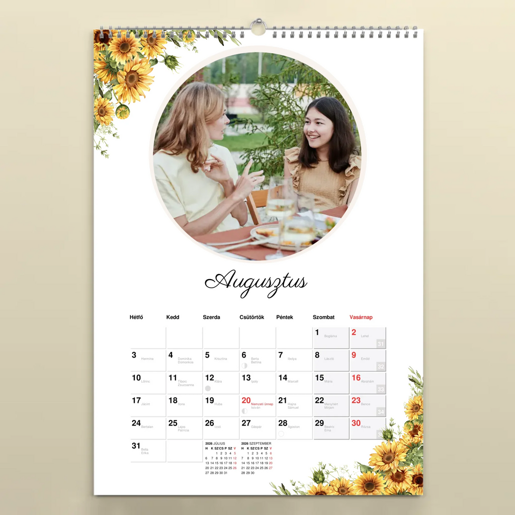augusztus
