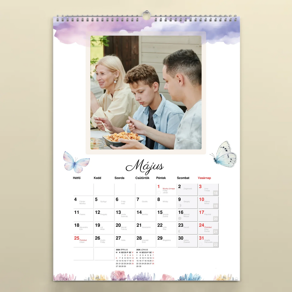 Egyedi fényképes falinaptár névnapokkal 2026 négyzetes képekkel